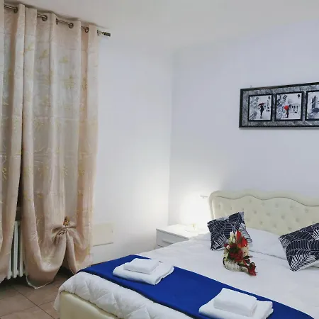 Apartment Flat Blue Verona
